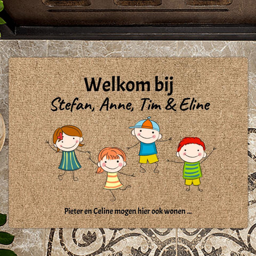 Gepersonaliseerde familie-deurmat met aangepaste namen en 'Welkom bij' opdruk, antislip voetmat 70x50