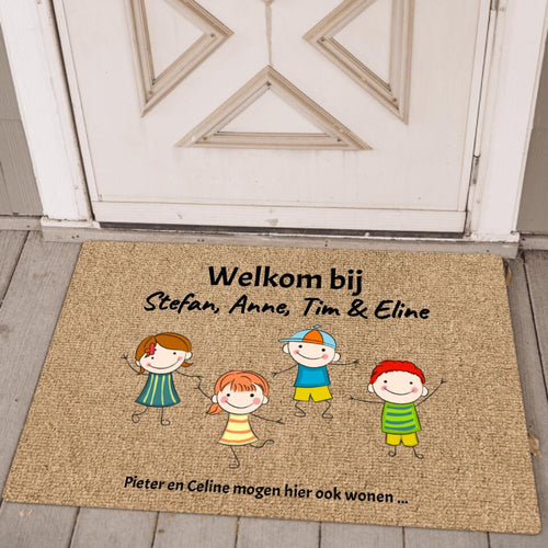 Gepersonaliseerde familie-deurmat met aangepaste namen en 'Welkom bij' opdruk, antislip voetmat 70x50 – Motiv 2