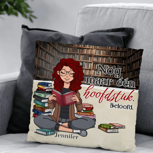 Gepersonaliseerd kussen Boekenmeisje vrienden met twee namen en kussende illustratie – Motiv 2