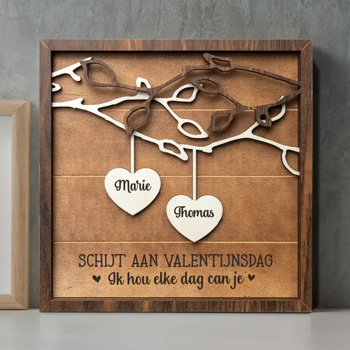 Gepersonaliseerde houten koppel-hartstandaard met gegraveerde hartjes voor Valentijnsdag