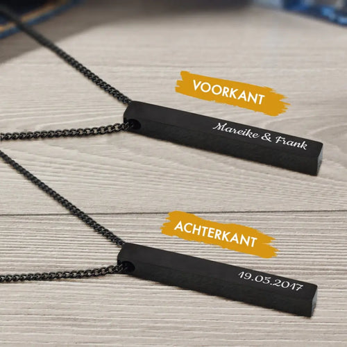 Gegraveerde koppel-stick ketting met persoonlijke namen en karabijnsluiting – Motiv 2