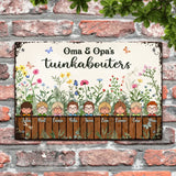 De tuin van oma & opa - Deurbord met personaliseerbare kinderfiguren en botanisch ontwerp