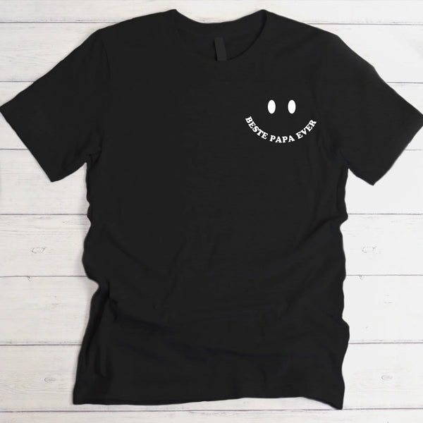 Cool Dads Club – Gepersonaliseerd T-shirt met rugprint voor papa voor Vaderdag (donker)