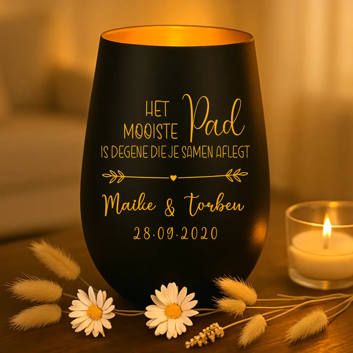 persoonlijk cadeau - zwart-goud windlicht met naamgravure - handgemaakt door Love & Faith