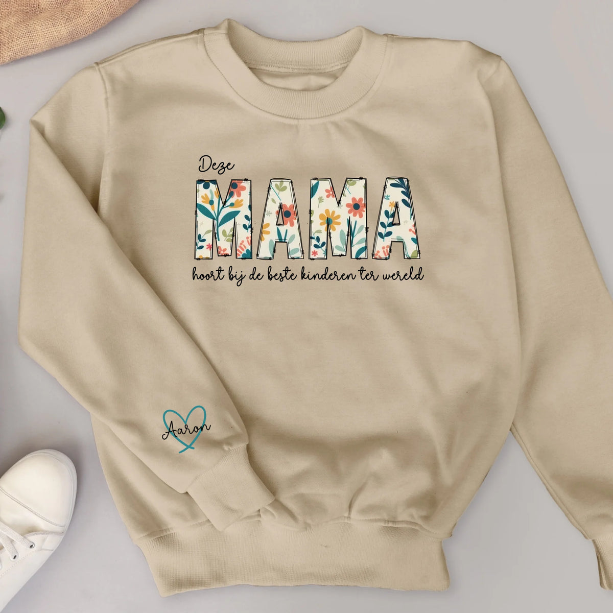 Gepersonaliseerde bloementrui mama met aangepaste namen en bloemendesign in topkwaliteit