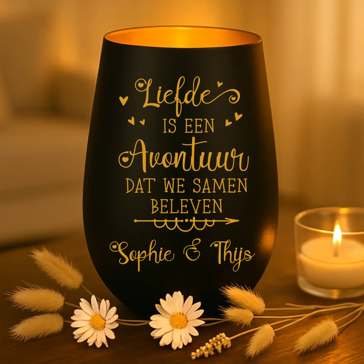 persoonlijk cadeau - zwart-goud windlicht met naamgravure - handgemaakt door Love & Faith