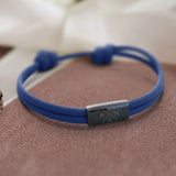 Vrienden – Gepersonaliseerde armband, gegraveerd met initialen en een symbool voor vrienden en partners